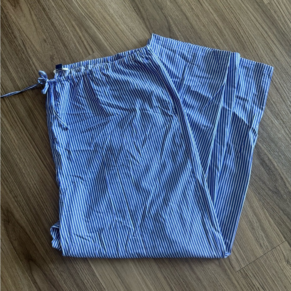 American Eagle Outfitters Blue and White Pajama Pants